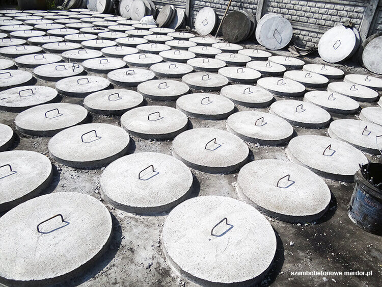 Wytrzymałe włazy do szamb betonowych z zabezpieczeniami w Wodzisławiu Śląskim